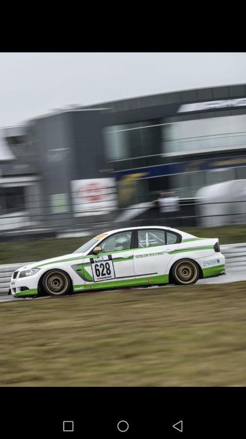 Bulldog Racing Home Rodder Exteriér fotografie